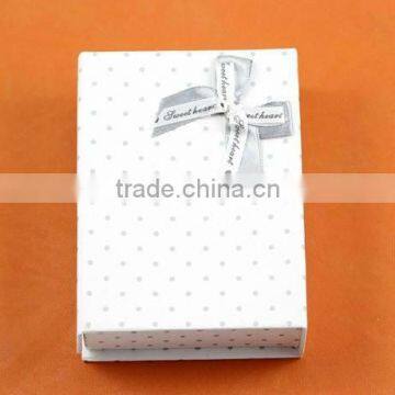 Wholsale white cardboard gift box