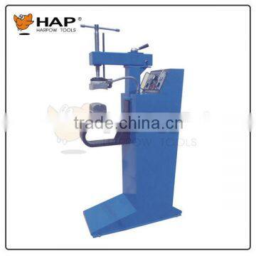 Tire vulcanizing machine