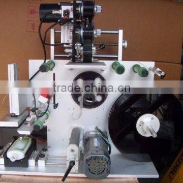 Semi automatic wet glue labeling machine