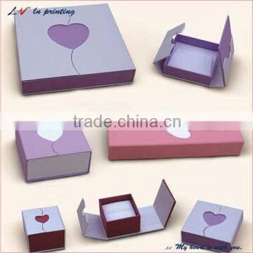 high quality paper jewelry box with heart shape window