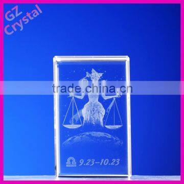 Meaningful figure 3D laser crystal wedding anniversary souvenir