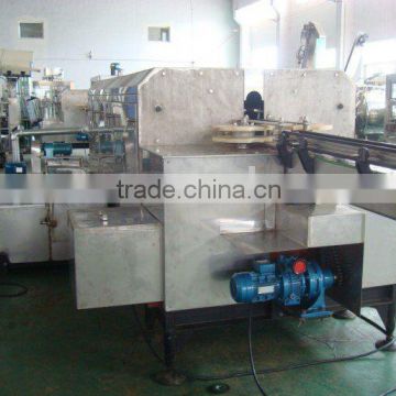 Glass bottle rinsing machine