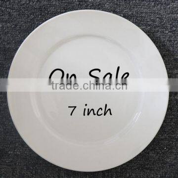 Wholesale 7 Inch Pure Ivory Creamy Off White Porcelain Flat Plate Dish With Rim On Sale