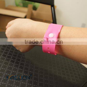 PVC UHF Disposible Rfid Wristband, Bracelet Tag photo-2