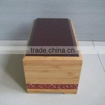 Oak Wood Material Hand Carved Memorial Urns photo-2