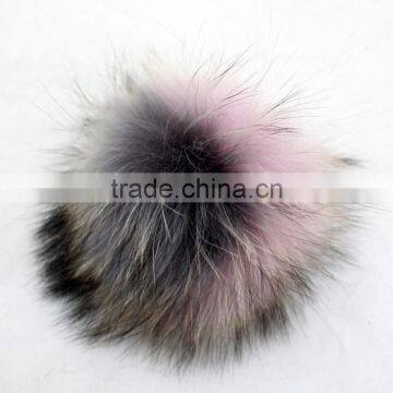 Myfur New Arrival Wholesale Super Fluffy Extra Large Raccoon Fur Pom Poms Specially For Beanie Hat Fashionable Stylish Pompoms photo-2