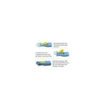 Child Safe 5X Magnification Baby Nail Clippers With Light , Anti-splash Design
