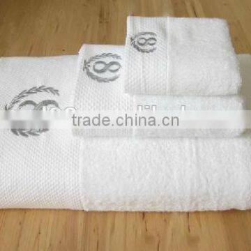 premium 100% cotton white hotel towel set from china