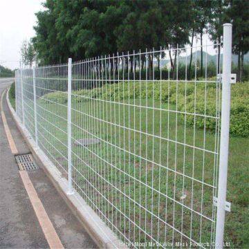 Easily Assembled Rot Proof Waterproof Feature Metal Frame Material Temporary Fence