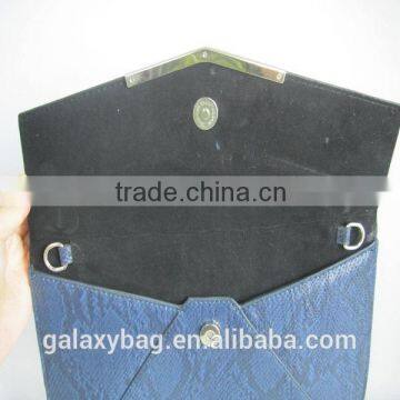 Fashion Snake Frame Clutch photo-3