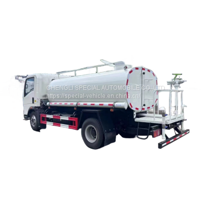 Best Selling Sinotruck Howo 5000L 4*2 Water Truck for Sale photo-2