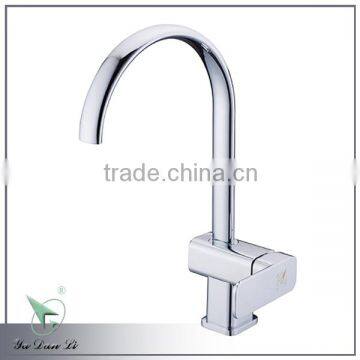 single handle polished chrome faucet kitchen 5013A