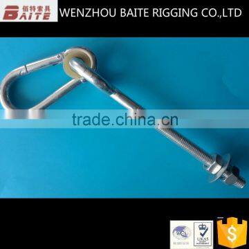 Swing hook with bolt with nut and plastic washer in carbiner rigging hardware china factory