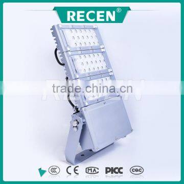 Recen new product 105w IP65 uniform lighting led flood light