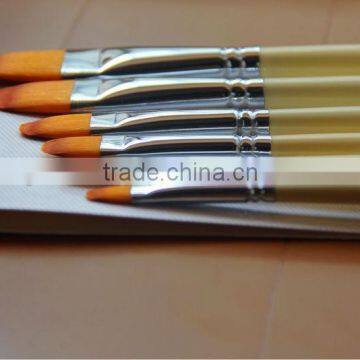 paint brush with wooden handle