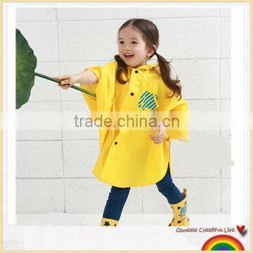 Front-buttons kids raincoat clothing