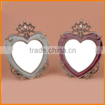 European and American decorative mini-shelf desktop mirror European retro peach heart heart-shaped decorative mirror creative gi