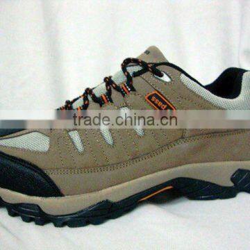 new fashionable hiking shoes