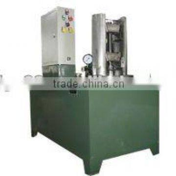 Oil barrel forming machine