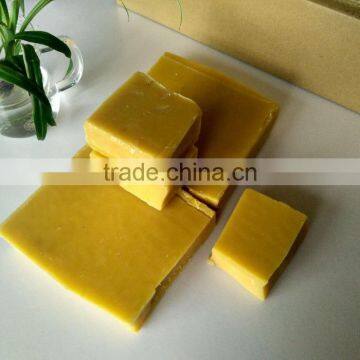 Beekeeping Collector Cheap Beeswax for Waxing Candle Beeswax and Industry Beeswax photo-3