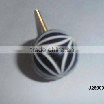 Resin knob with patterns available in other colour and patterns