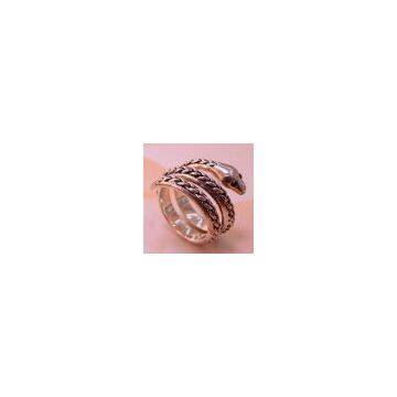Snake Twisted Enamel Ring