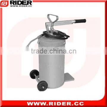 16kg Wheel-mounted portable manual grease pump 3000PSI