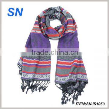 Ladies fashion jacquard ethnic scarf