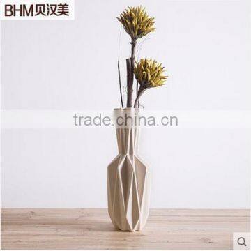 Handmade fold shape ceramic chinese vase for home decoration