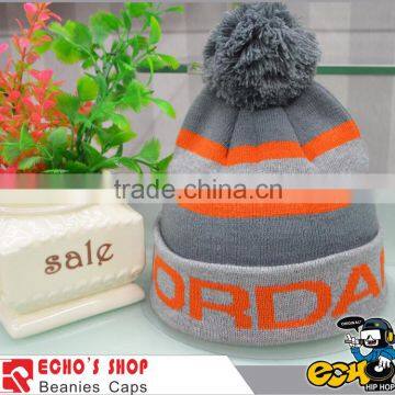 Hight qulity OEM custom winter beanie with pompom knit hat knitted beanie hat