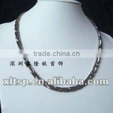 XLT-TT22 HOT Shinning Magnetic titanium steel Necklace