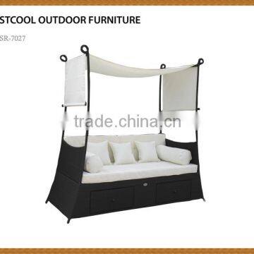 Hospitality Rattan Soho Patio Daybed with Curtains