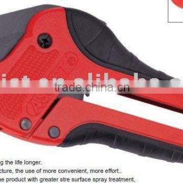 Pipe cutter