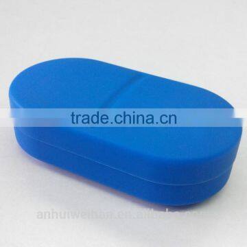 Best selling Factory custom food grade mini travel portable silicone pill box