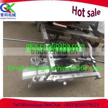 QK Machinery Supply 5cm Width Plastic Runway Marking Machine photo-4