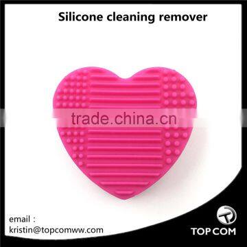 Silicone Cleaning Foundation From the Makeup Brush photo-2