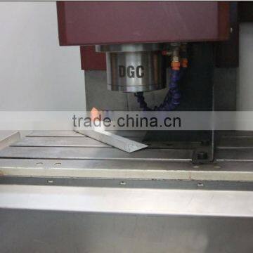 XD-30/40A CE Cnc Vertical Milling Machine for Heavy Machining photo-2