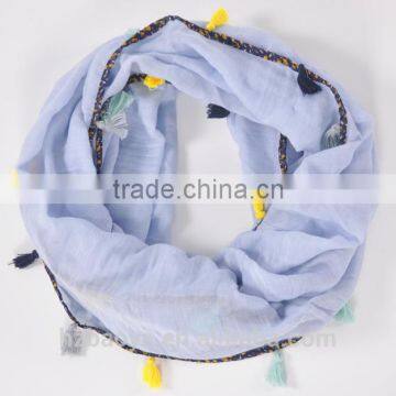 Wholesale plain viscose infinity loop scarf with colorful tassel