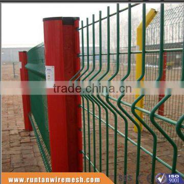 Hot dipped galvanized and pvc coated security curved welded 3d wire mesh fence