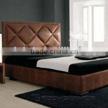 Diamond Leather upholstered Bed w/slats-Queen