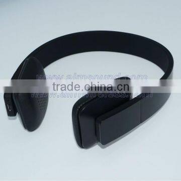 Soft wearing foldable headphone