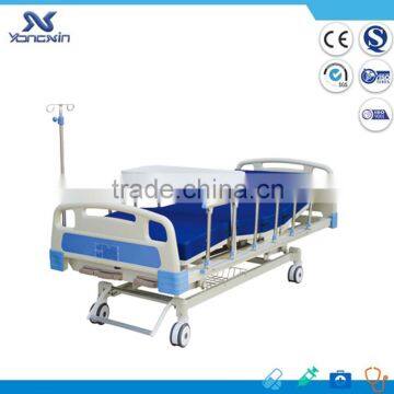 CE certified three crank manual hospital bed YXZ-C-003E