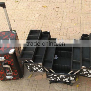 Aluminum makeup trolley case