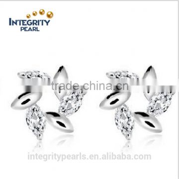 Wholesale Rhodium Plated Cubic Zircon Pinwheel shaped lovely girls silver earring studs