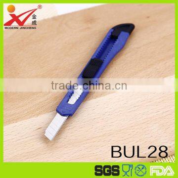 2017 Hot Sale Auto Retractable Safety Cutter Knife photo-6