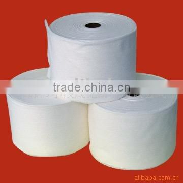 Nonwoven roll of wipe