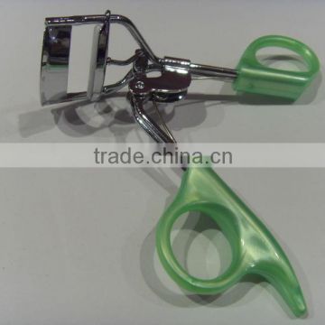 Magic curl heated eyelash curler offered by RM