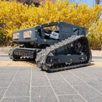 Tondeuse robot pour pelouse à chenilles à commande radio, de petite taille et légère, entraînée par un moteur sans fil à essence de qualité industrielle EPA