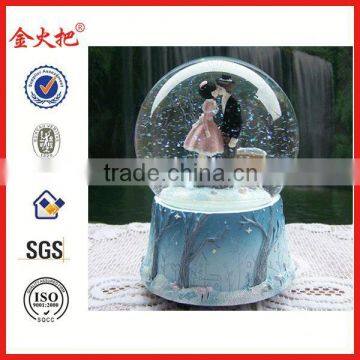 Polyresin Valentine snow globe for sale&Resin snow globe