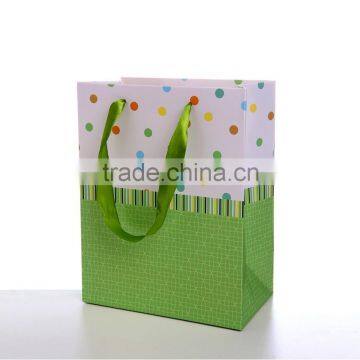 Hand Bag White Drawstrings Mixed Flowers Christmas Paper Gift Bag for Lady photo-4